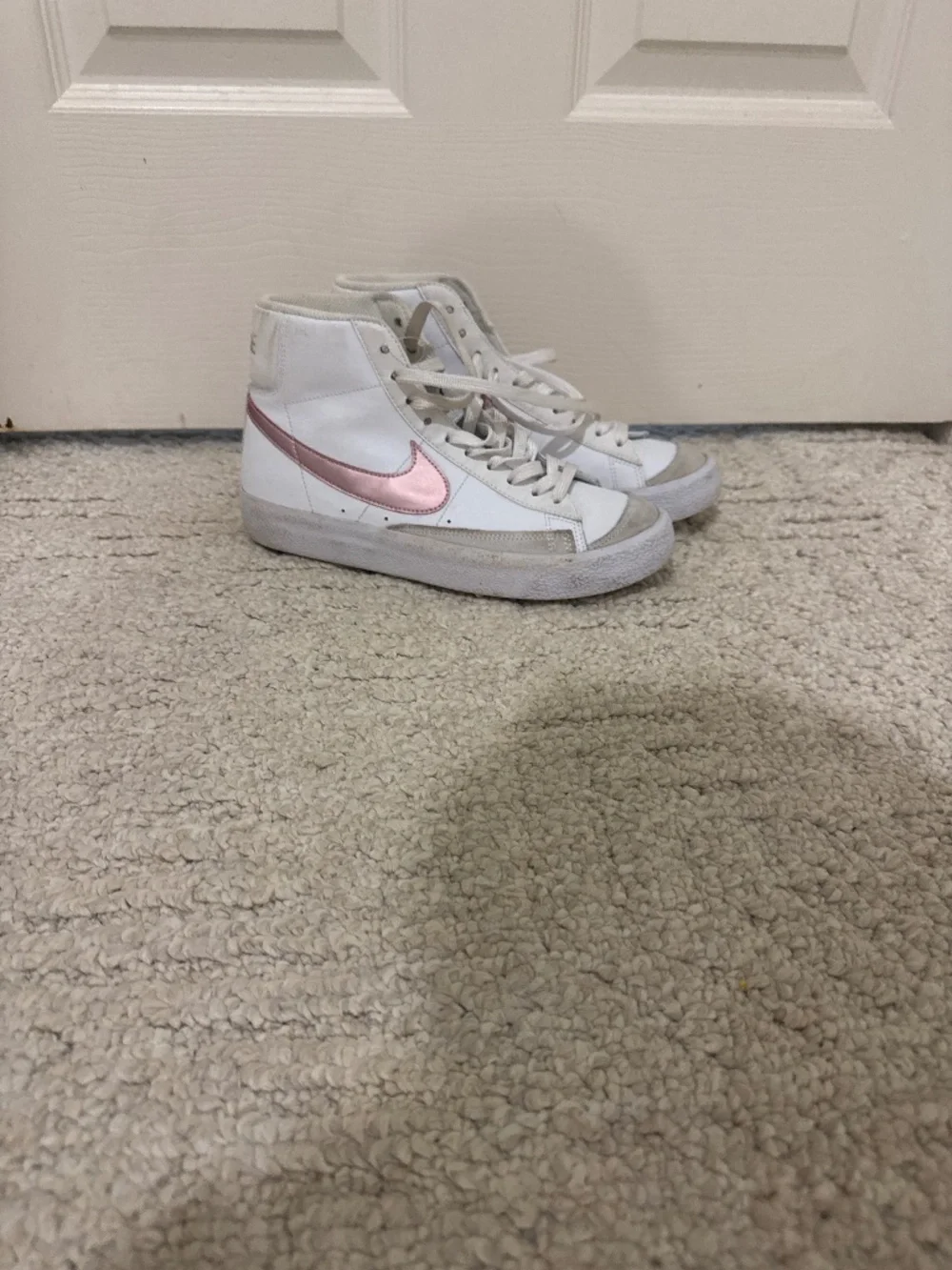 Nike mid rise sneakers